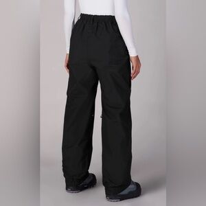 686 Snow Pants Womens XS Black Infidry 10K Waterproof Shell Nylon Snowboard Skii